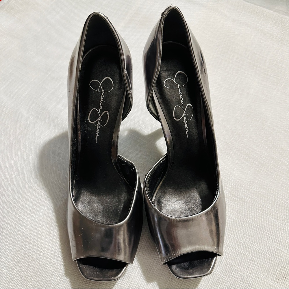 Jessica Simpson women heeled shoes , size 7.5 B (37.5), silver